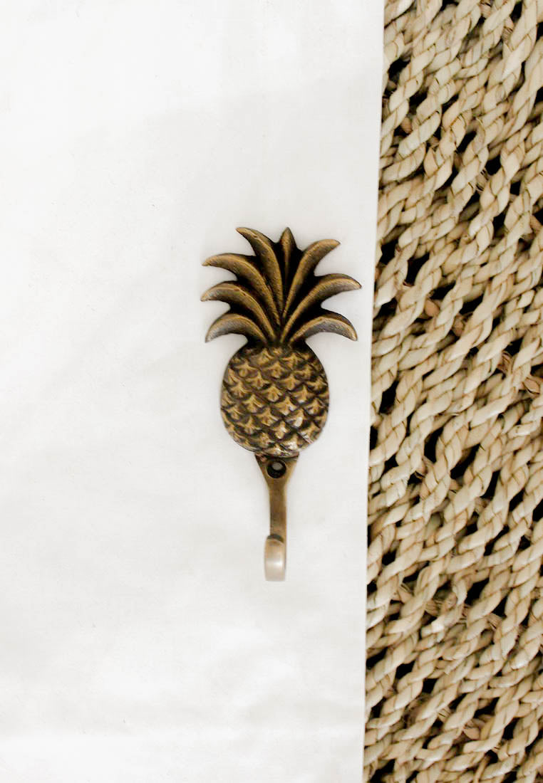 Pineapple Hook